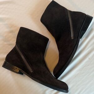 Brown / Wine Suede John Varvatoa Chelsea Boots